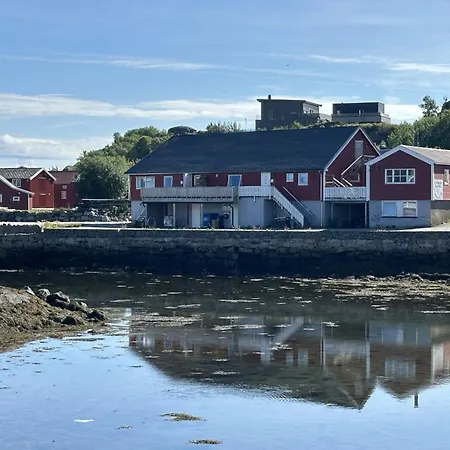 Prázdninový areál Astra Village - Waterfront Rorbu Cabins In Lofoten Kabelvåg