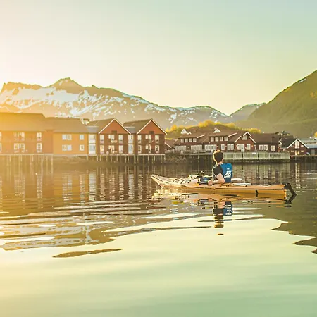 Astra Village - Waterfront Rorbu In Lofoten Üdülőpark Kabelvåg